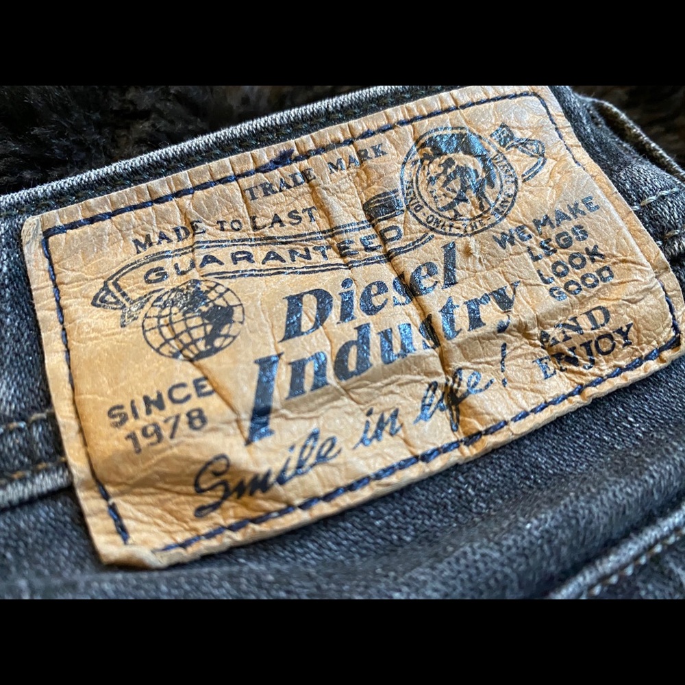 MEN’S DIESEL JEANS